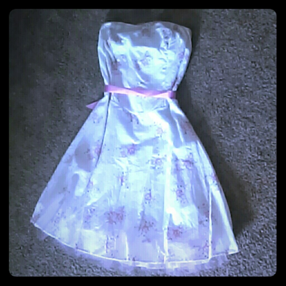 NWOT strapless dress